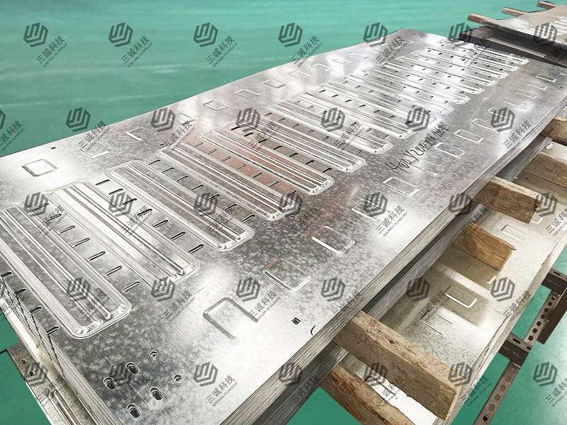 模壓電纜橋架生產(chǎn)線(xiàn)