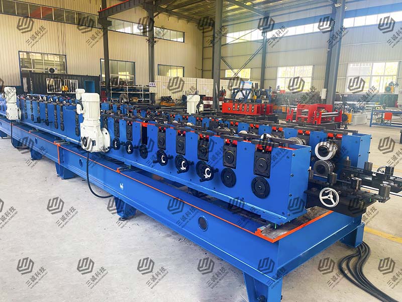 模壓電纜橋架生產(chǎn)線(xiàn)